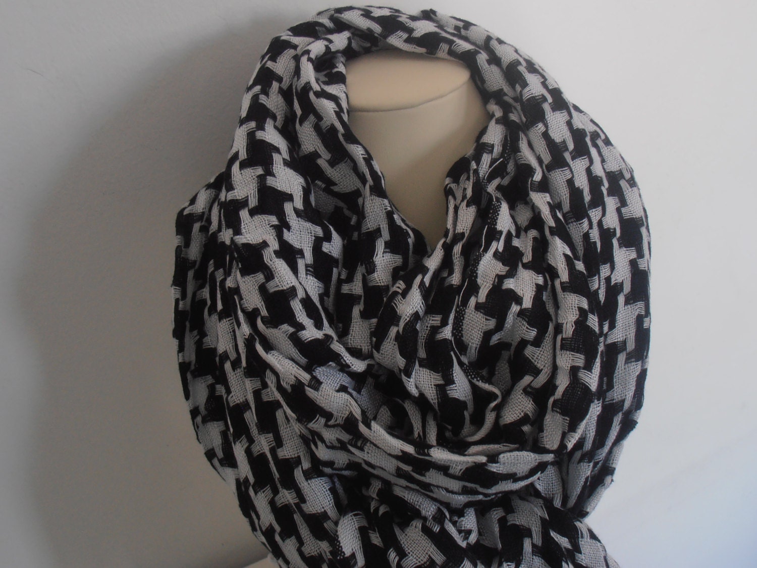 Black and White Checkered Scarf Crochet by AngelinaAccessories