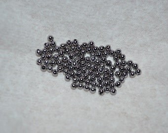 100 - 2mm Round Gunmetal Spacer Beads (3080000)