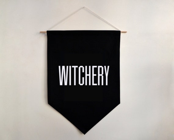 Witchery, bannière en coton noir et velours blanc