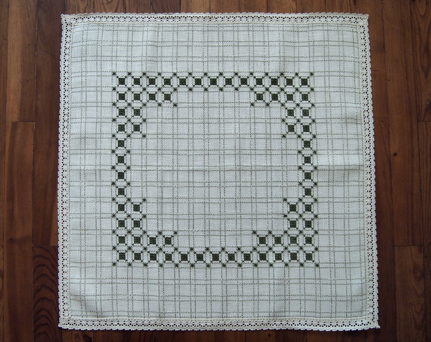 Tablecloth Cross Stitch Pattern 75cmx75cm by BrigittaS on Etsy