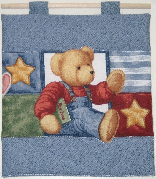 blue-jean-teddy-bear-wall-quilt-quilted-by-theyellowduckieshop