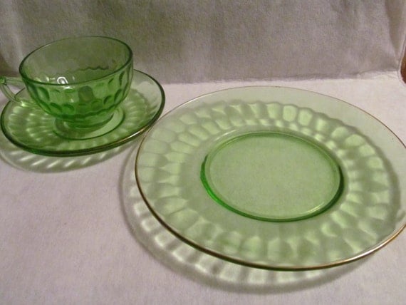 Pretty Gold Trimmed Green Depression Glass Plate dessert