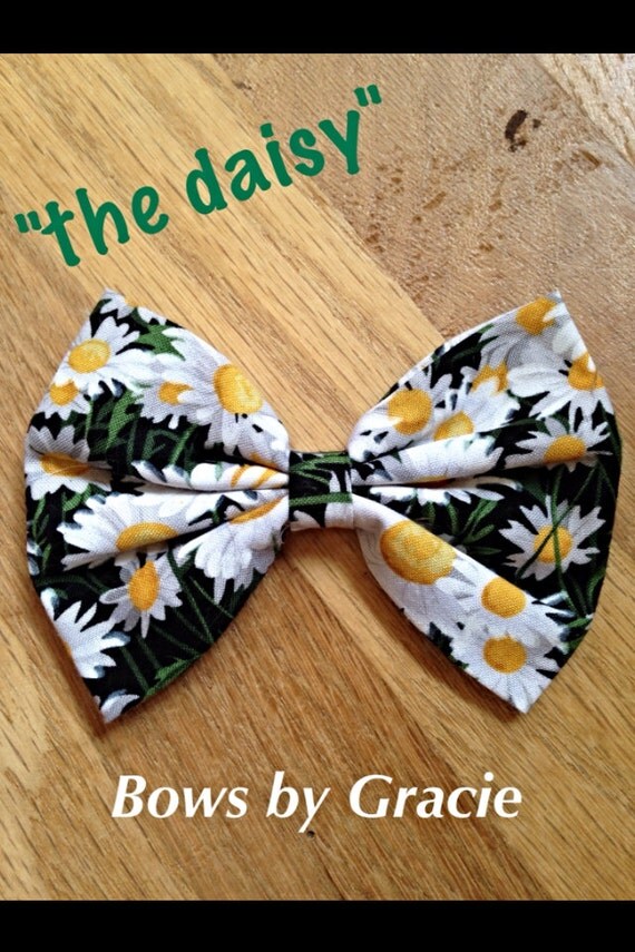 Daisy Hair Bow by BowsbyGracie1372 on Etsy