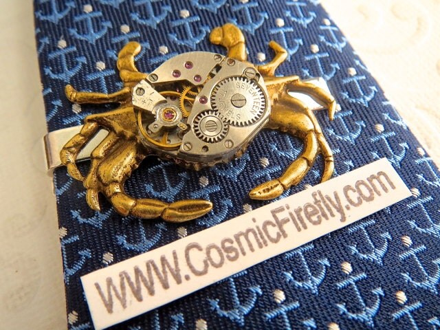 Men's Steampunk Tie Clip Brass Crab Tie Clip Vintage Watch Movement Nautical Tie Bar Gothic Victorian Men's Tie Clip Men's Gifts Tropical