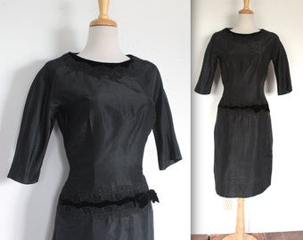 Vintage 1950s Dress // 50s Designer Black Taffeta Cocktail Dress with Velvet and Lace // Harmay NY