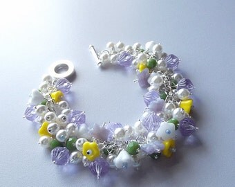 Pearl and Crystal Flowers Charm Bracelet, Mom Sister Grandmother Bridesmaid Jewelry Gift, Chunky Cluster Bracelet, Pretty, Limited
