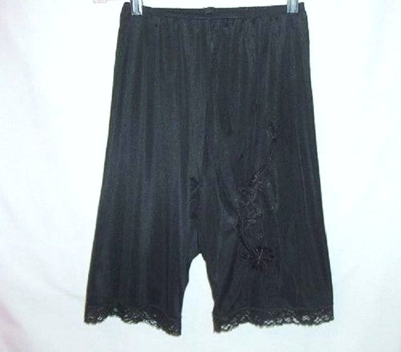 Vintage 1960s GOTHIC Black Satin Floral Lace Nylon PETTIPANTS