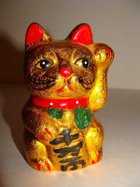 Vintage Japanese Lucky Cat Statue Maneki Neko Coin by studio180