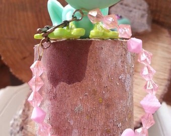 Girl's pink sweetheart bracelet