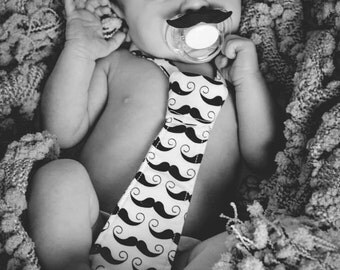Baby Mustache Pacifier, Great Baby Gift, Newborn Photo Prop, Baby Shower gift, Funny Baby Gift, Cute Baby Gift