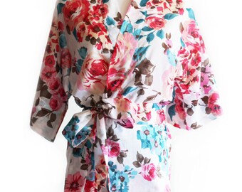 Items similar to Pink Floral Print Kimono Short Robe on Etsy