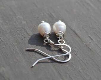 Tiny Elegant Pearls, Minimalist Earrings, Small White Pearls, Wire Wrapped Pearls, Wedding Earrings,