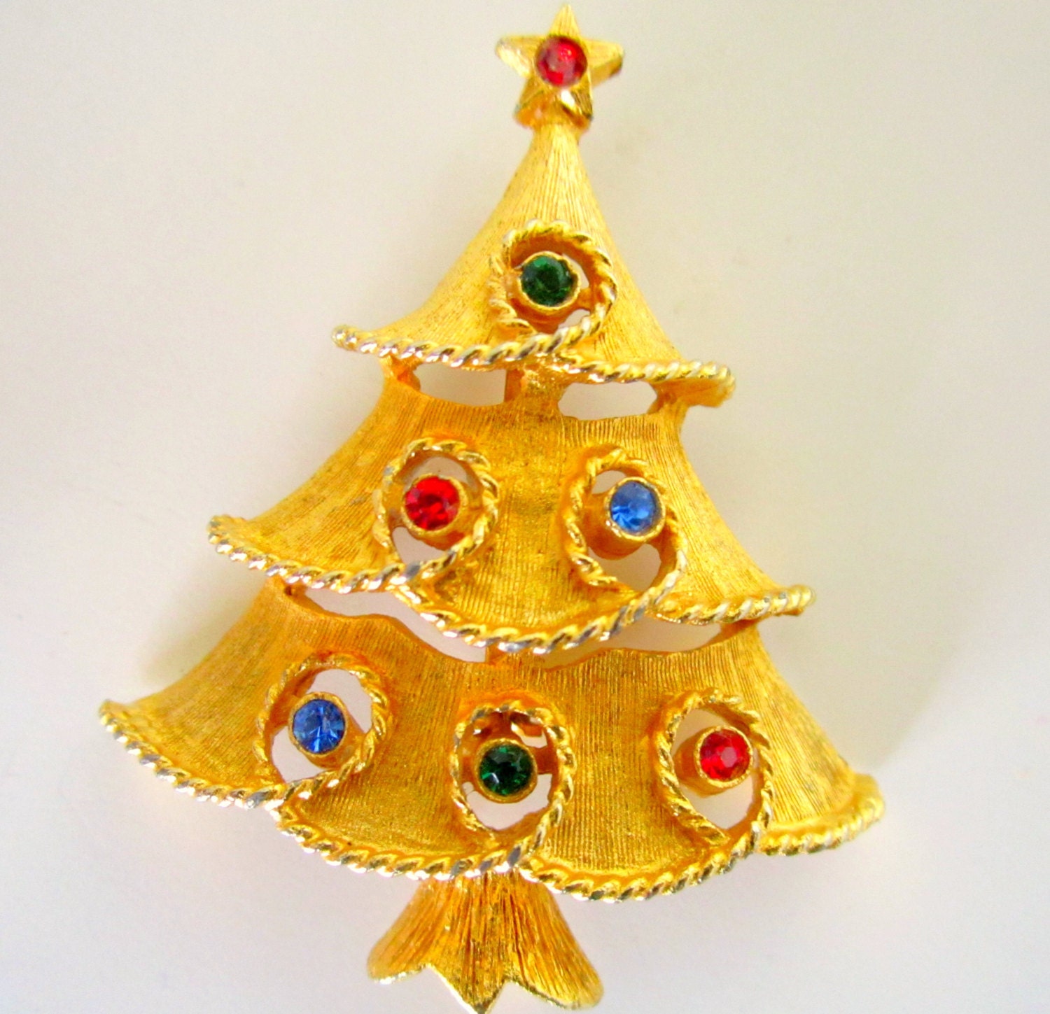 vintage 60s jj christmas tree brooch pin rhinestones multi vintage 60s jj christmas tree brooch pin rhinestones multi