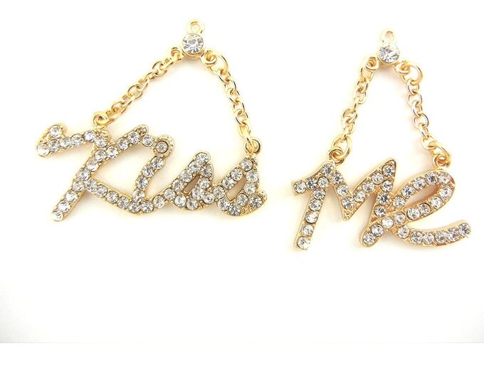 Pair of Rhinestone Kiss Me with Chains Charms Gold-tone