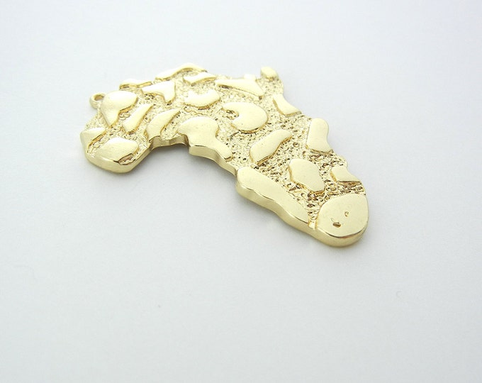 Textured Continent of Africa Pendant Gold-tone