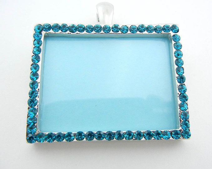 Turquoise Blue Rhinestone Frame Pendant Magnetic Clasp