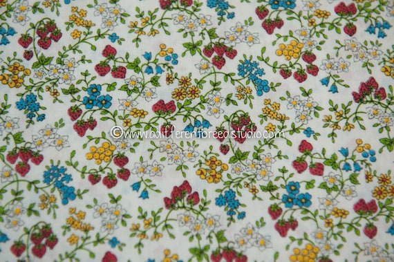 Strawberry Fields Vintage Fabric Novelty Fruit Berry Juvenile