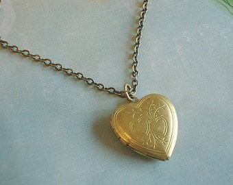 Brass Heart Locket Gift Under 25 Gold Heart Necklace Vintage Brass Heart Long Brass Chain Bridesmaid Necklace Locket Jewelry