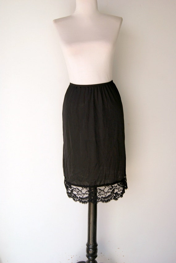 Vintage Black Lace HAlf Slip Skirt by Vassarette by hipandvintage