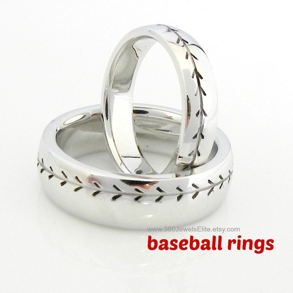 SELECT THICKNESS Select an option 4mm wide ring 6mm wide ring