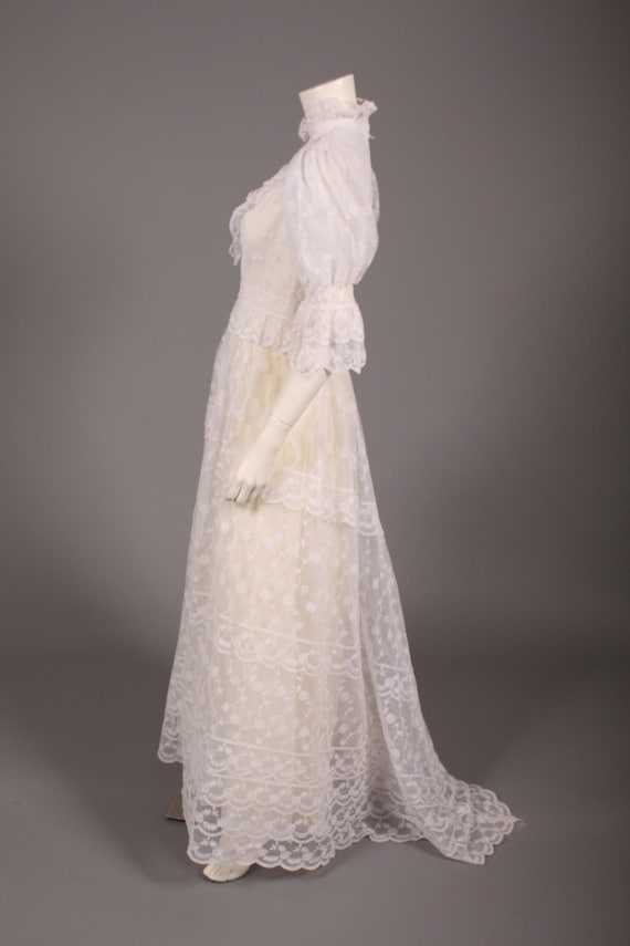1970s Wedding Dress 70s Lace Wedding Dress by ladyscarletts