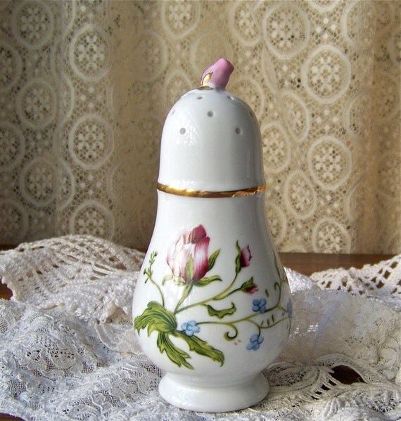 Antique Powder Shaker Elizabeth Arden Dusting Powder Shaker