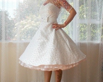 1950s 'Rose' Pin up Strapless Wedding Dress with