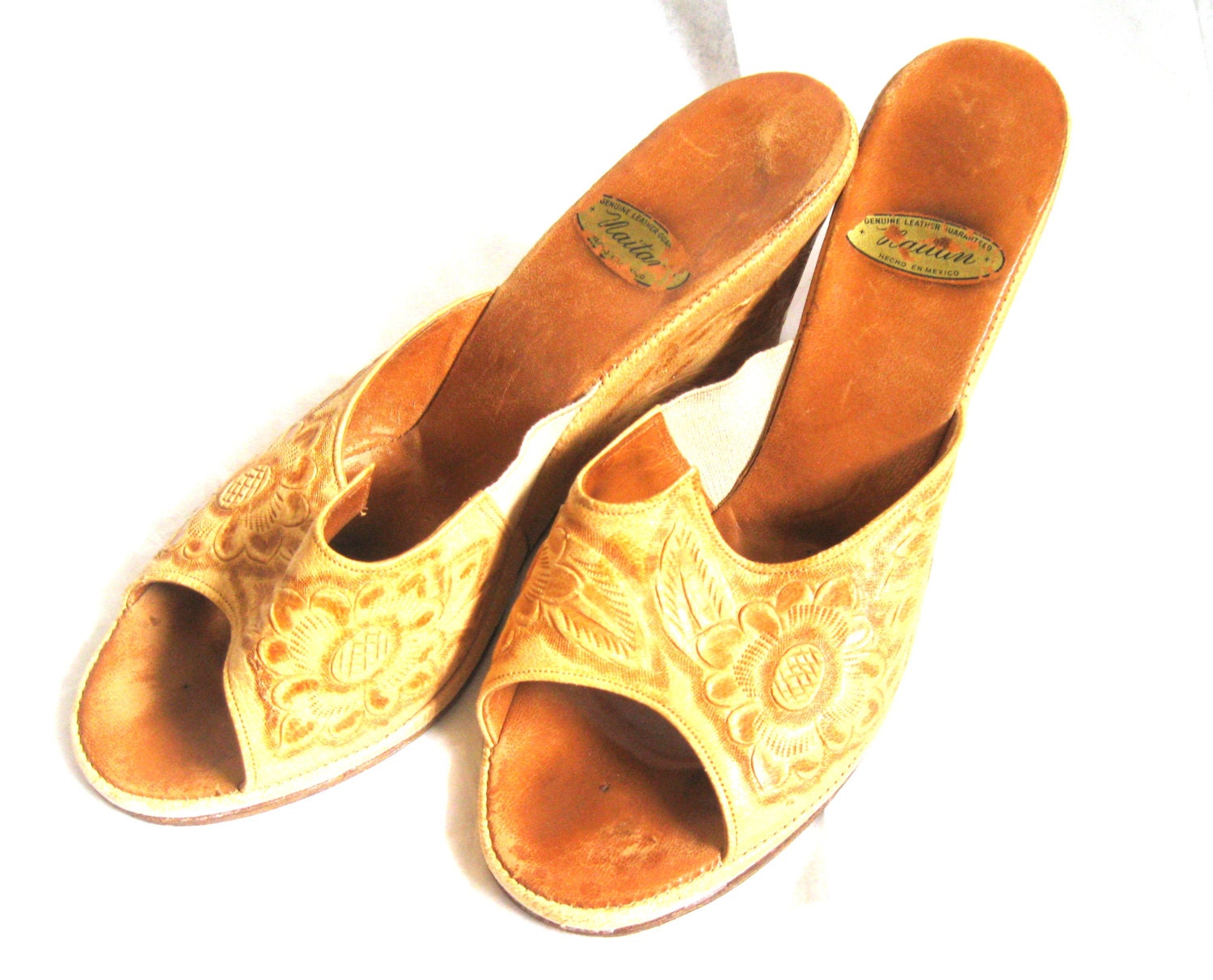 1950s Leather Hand Tooled Mexican Wedge Sandals Size 8.5