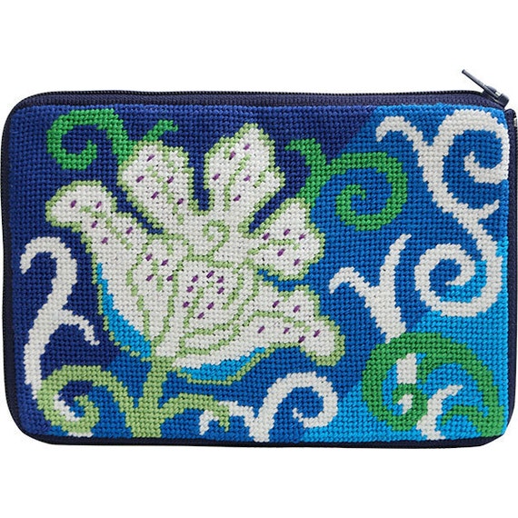 Stitch & Zip Needlepoint Cosmetic Case/Purse KitWhite Tulip SZ608