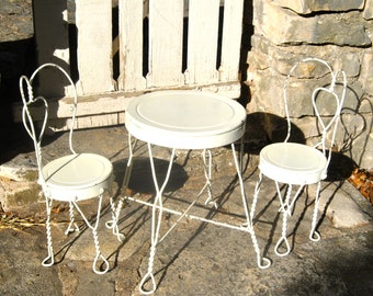 Vintage childrens table and chairs – Etsy