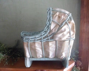 Vintage Doll Wicker Cradle (T)