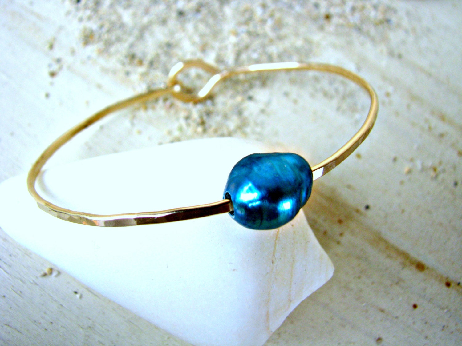 Pearl Gold Bangle Bracelet Hawaii Pearl Bangle Hammered Gold