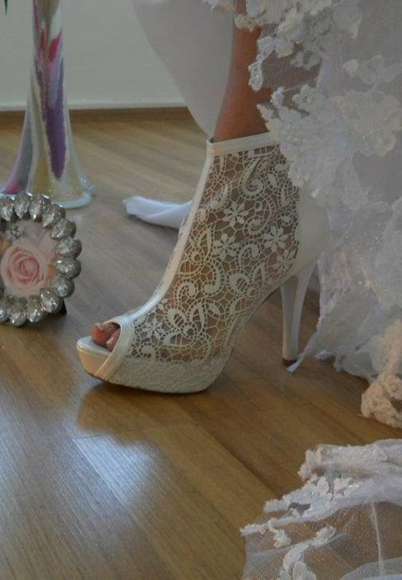 Lace wedding ivory shoe 8437 by bosphorusshop on Etsy