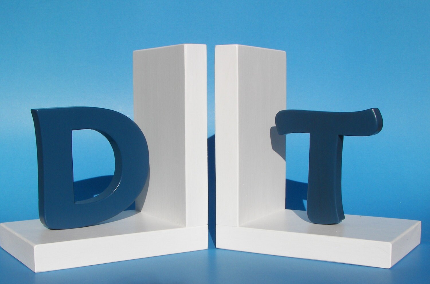 personalized-alphabet-letter-initial-bookends-childrens-room