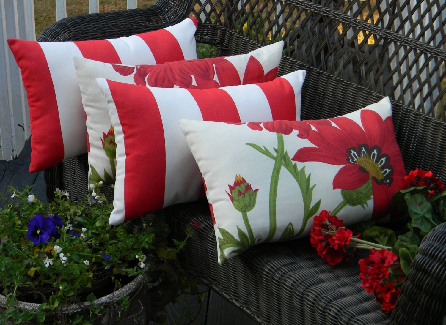 Set of 4 Indoor / Outdoor Lumbar Rectangle Pillows Red