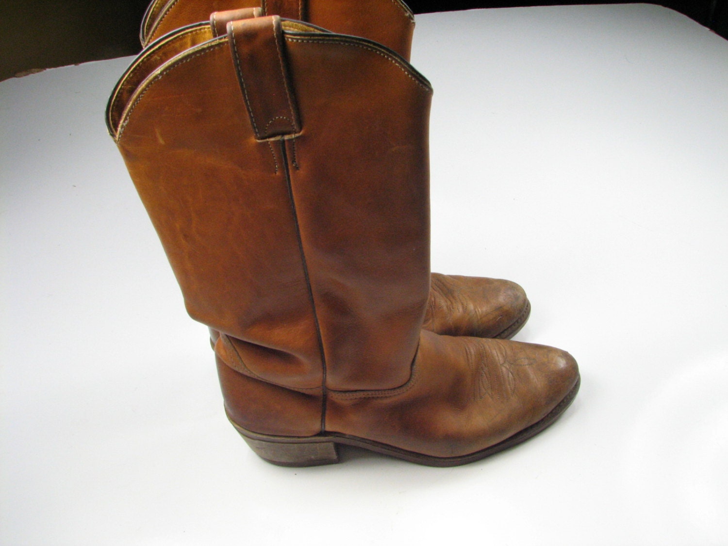 Vintage 10 B Mens Vibram Cowboy Western Boot by AnderhanVintage