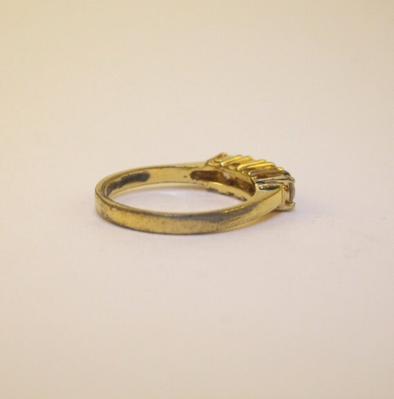 Vintage 1980s Women's Gold Faux Diamond Ring Stamped Korea