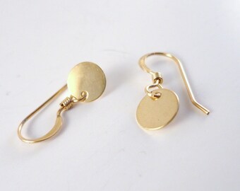 Dainty Gold Earrings, Tiny Gold Earrings, Small Gold Earrings, Gold Circle Earrings, Gold Disc Earrings, Minimalist Earrings, Casual Earring