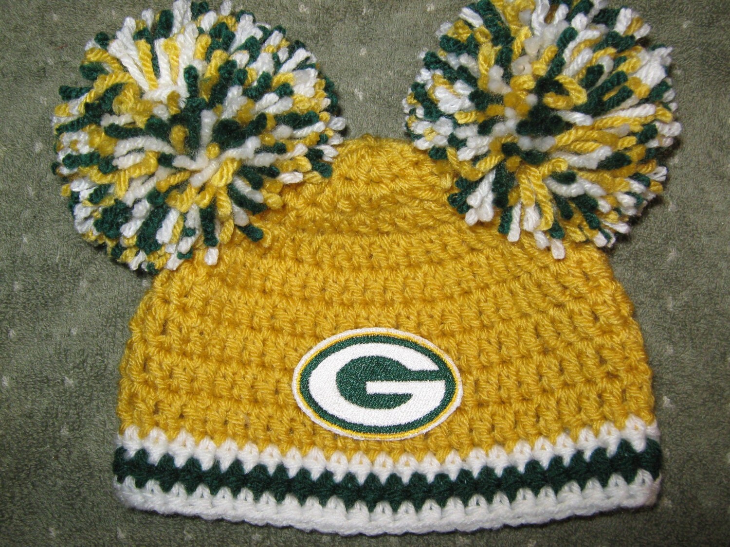 Crochet Beanie Baby Hat Green Bay Packers colors Embroidered