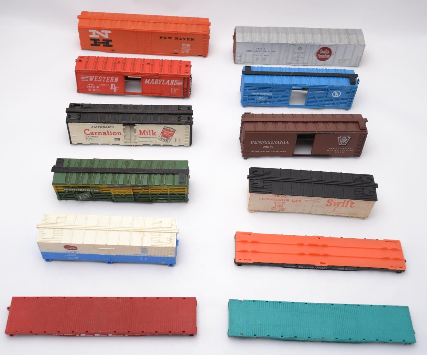 28 Piece Lot of Used HO Scale Train Car by VintageCornerBazaar