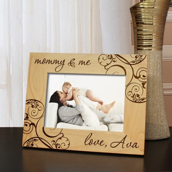 Design 'Mommy and Me' Custom New Mother Picture Frame