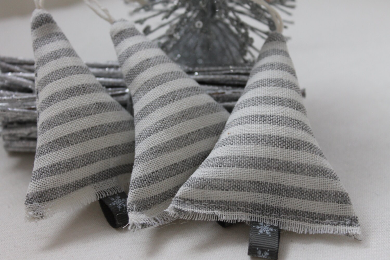 Handmade Christmas hanging decoration tree ornament set of 3 Shabby Chic Stripe Cotton Linen Fabric ornament, Christmas gift, presents