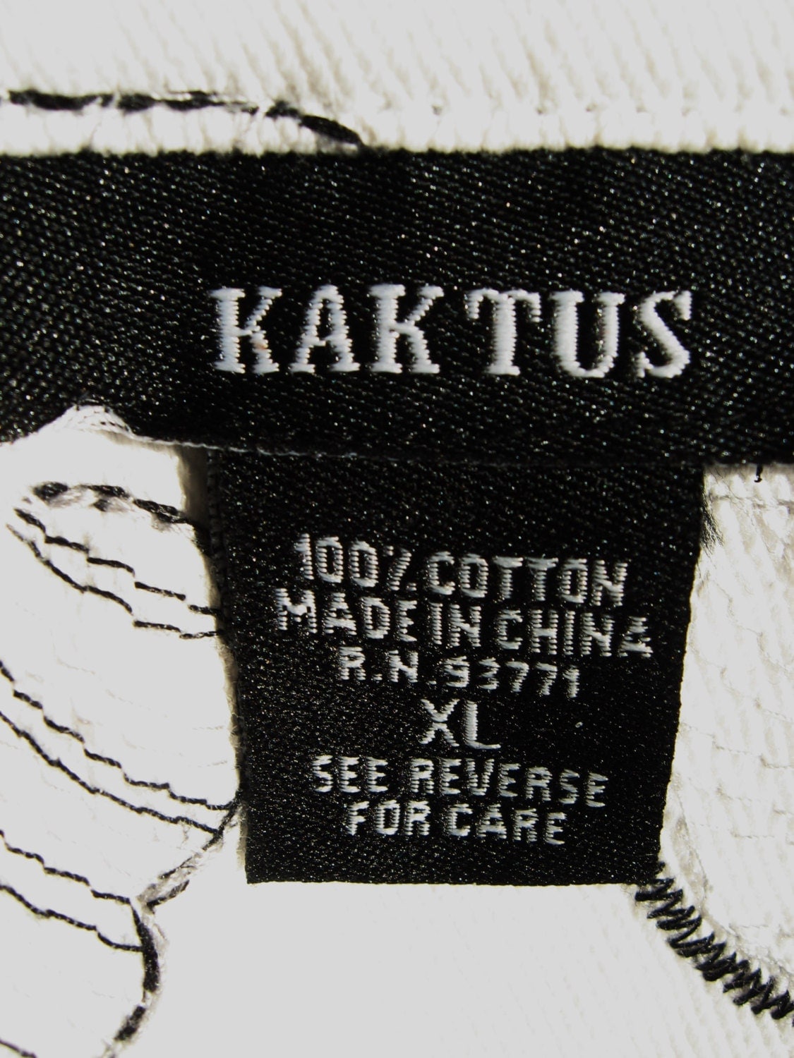 Kaktus White denim cropped Jacket with black Embroidery 100%