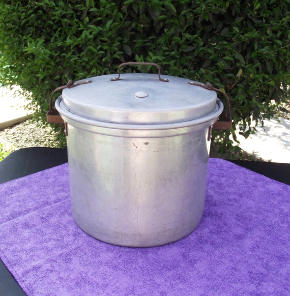 Items similar to Vintage Waterless Cooker Pot Mary Dunbar Model on Etsy