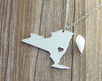 I heart New York Necklace - New York Map Pendant - State Necklace - State Charm - Map necklace - Map Jewelry