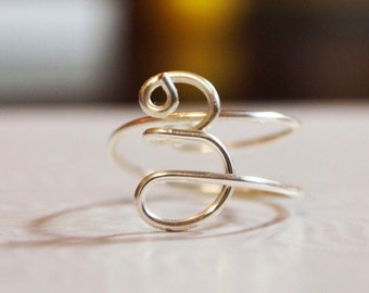 initial "Z" wire wrapped ring