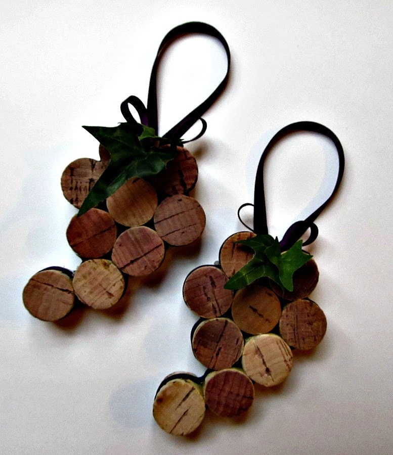 Wine Cork Ornament / Bottle Decoration Grape Bunch Set of
