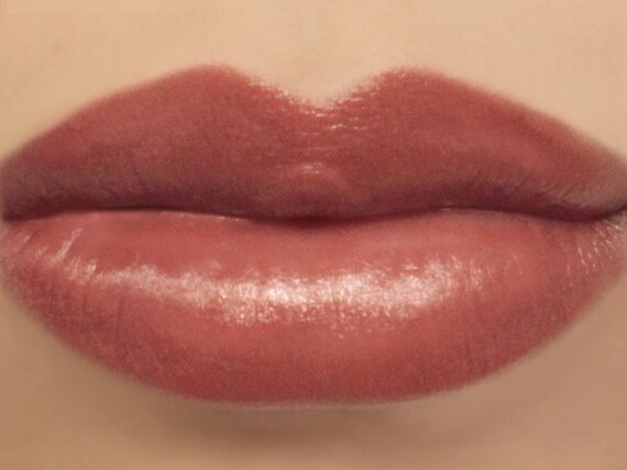 Pucker Up! 9 DIY Lipsticks, Stains, and Glosses to Try Before V-Day