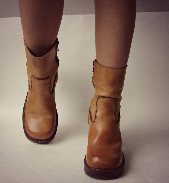 ladies flat tan leather boots