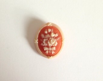 AVON Vintage Flower Brooch/Pin